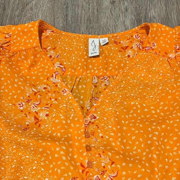 Joie Floral Button Up Crop Top With Tie Front - Picture 2 of 15